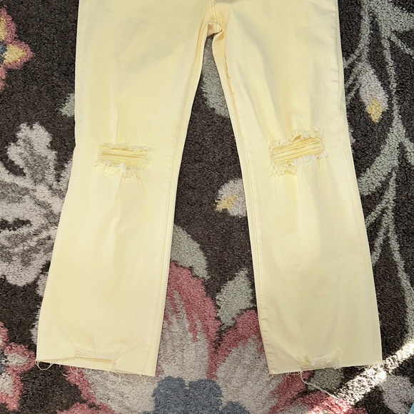 Risen Pale Yellow Button Down Ankle Straight Jeans BNWT - Picture 6 of 8
